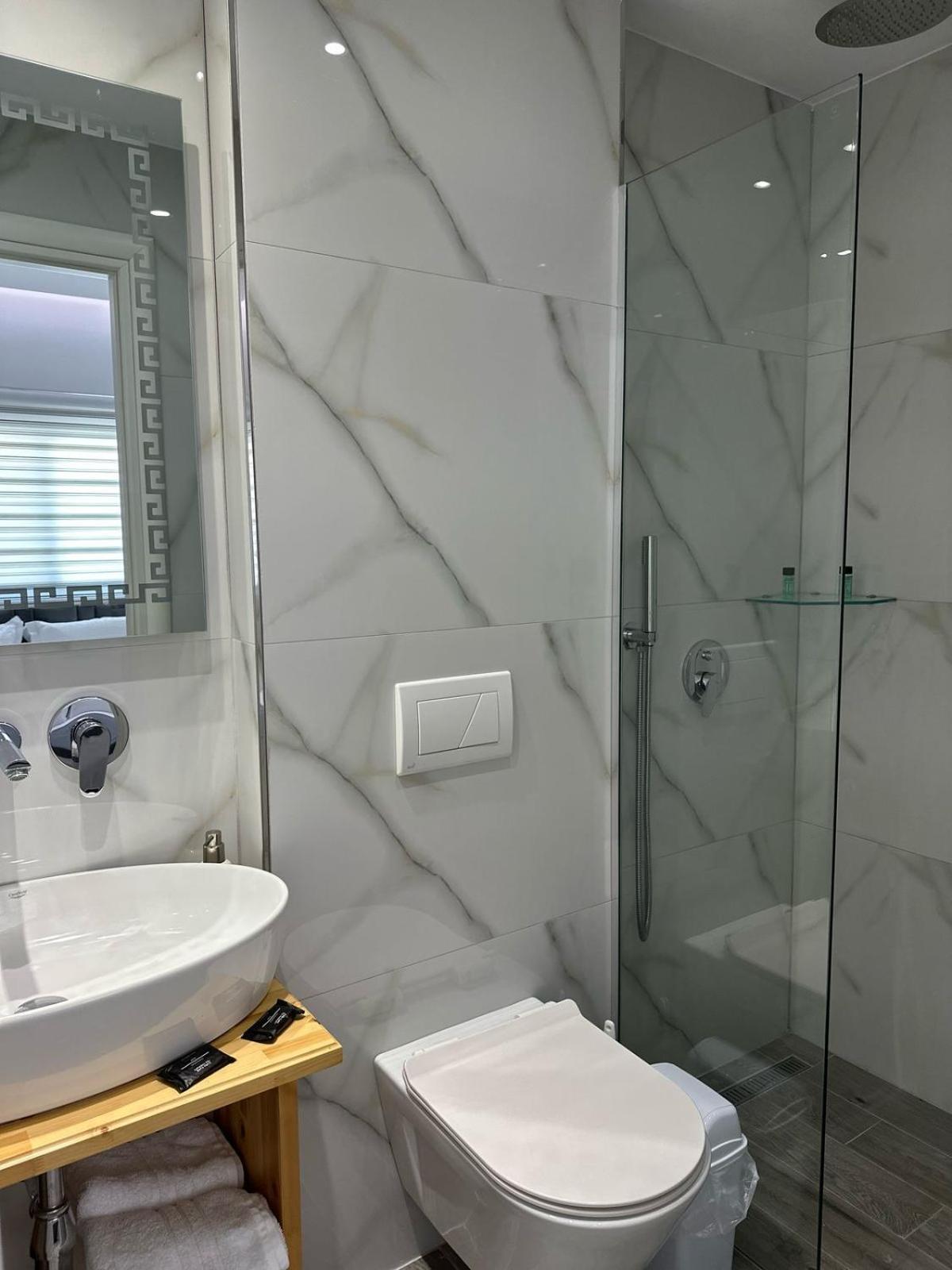 Luxury Villa Alisja Sarande With Private Beach Exterior foto